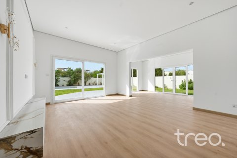 Villa en venta en Meadows, Dubai, EAU 5 dormitorios, 346.81 m2 № 739190 - foto 3