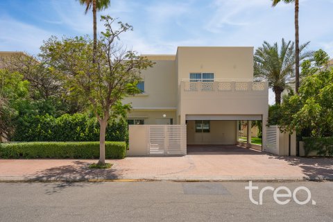 Villa en venta en Meadows, Dubai, EAU 5 dormitorios, 336.68 m2 № 739186 - foto 25