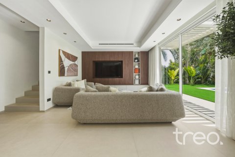 Villa en venta en Meadows, Dubai, EAU 5 dormitorios, 336.68 m2 № 739186 - foto 5