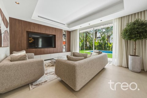 Villa en venta en Meadows, Dubai, EAU 5 dormitorios, 336.68 m2 № 739186 - foto 2