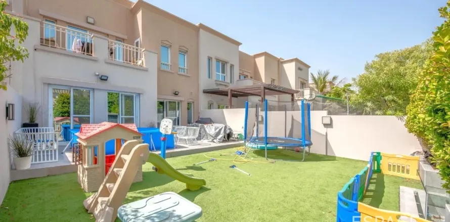 Вилла The Lakes, Дубай, БАӘ-да 3 жатын бөлмелер, 233 м² № 652571