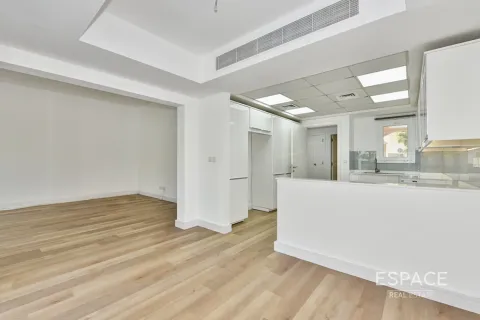 Вилла The Lakes, Дубай, БАӘ-да 3 жатын бөлмелер, 233 м² № 652571 - фото 2