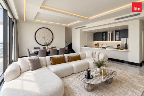 Apartment in Business Bay, Dubai, UAE 2 bedrooms, 214.8 sq.m. № 760347 - photo 6