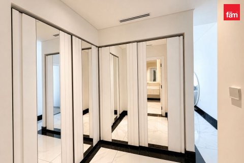 Apartment in Business Bay, Dubai, UAE 2 bedrooms, 214.8 sq.m. № 760347 - photo 13