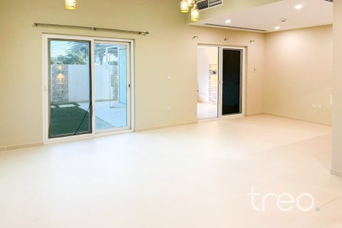 Maison de ville à vendre à Dubai, EAU 3 chambres, 177.82 m2 № 733319 - photo 3