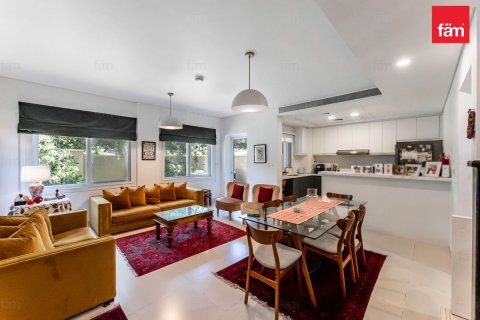 Villa in Dubai, UAE 3 bedrooms, 186.3 sq.m. № 661524 - photo 1