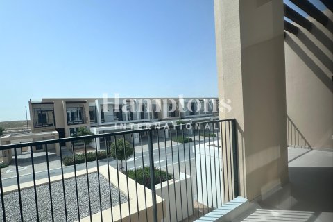 Villa à louer à Dubai South (Dubai World Central), Dubai, EAU 4 chambres, 354.51970606 m2 № 651069 - photo 5