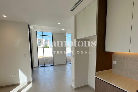 Huvila Dubai South (Dubai World Central), Arabiemiraatit 4 makuuhuonetta, 372.88012595 m2 № 651071 - kuva 21