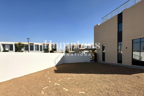 Huvila Dubai South (Dubai World Central), Arabiemiraatit 4 makuuhuonetta, 372.88012595 m2 № 651071 - kuva 11