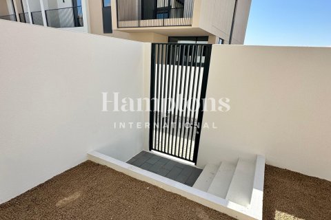 Huvila Dubai South (Dubai World Central), Arabiemiraatit 4 makuuhuonetta, 372.88012595 m2 № 651071 - kuva 13