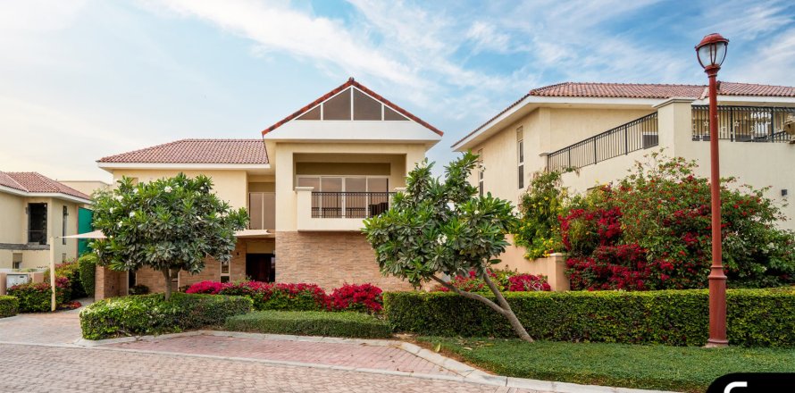 Вілла в Джумейра Гольф Эстейтс, Дубай, ОАЕ 5 спалень, 749м2 № 697666