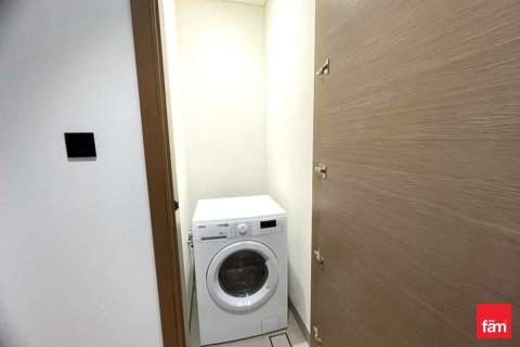 Apartmen di Dubai, UAE 1 bilik tidur, 75.1 meter persegi № 635862 - foto 7