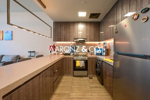 Apartmen di Jumeirah Lake Towers, Dubai, UAE 1 bilik tidur, 70 meter persegi № 630781 - foto 7