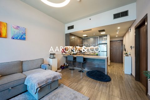 Apartmen di Jumeirah Lake Towers, Dubai, UAE 1 bilik tidur, 70 meter persegi № 630781 - foto 2