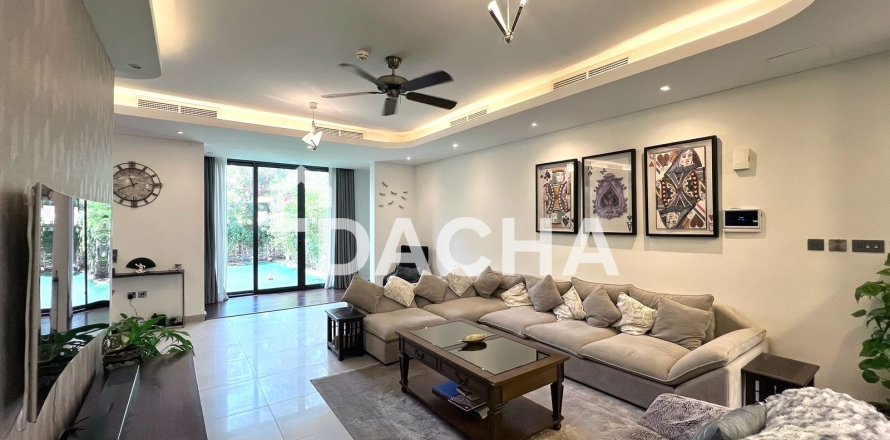 Townhouse in Motor City, Dubai, UAE 3 bedrooms, 240 sq.m. № 713621