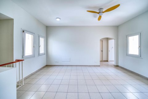 Vilë në Meadows, Dubai, Emiratet e Bashkuara Arabe 4 dhoma gjumi, 563 m2. № 642051 - Foto 6