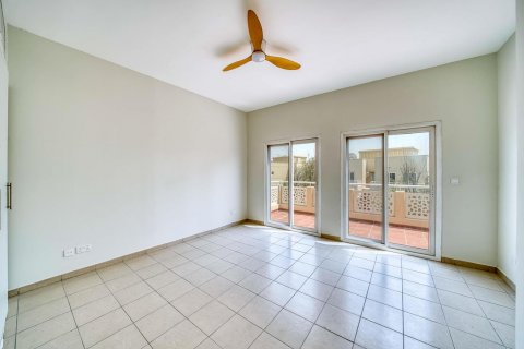Vilë në Meadows, Dubai, Emiratet e Bashkuara Arabe 4 dhoma gjumi, 563 m2. № 642051 - Foto 12