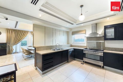 Villa in vendita a Al Furjan, Dubai, EAU 4 camere da letto, 600 mq. № 766506 - foto 5