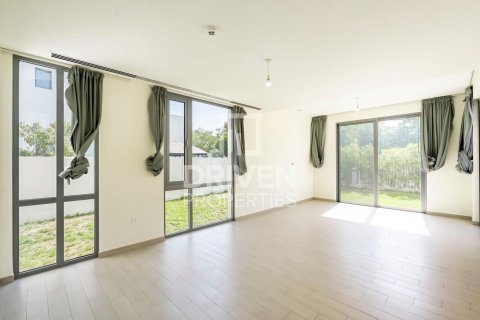 Üürile anda villa asukohaga Dubai South (Dubai World Central), Dubai, AÜE: 4 magamistoaga, 404 m² Nr 655355 - pilt 4