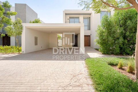Üürile anda villa asukohaga Dubai South (Dubai World Central), Dubai, AÜE: 4 magamistoaga, 404 m² Nr 655355 - pilt 1