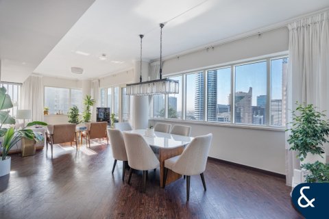 Apartman u AL MAJARA TOWERS u Dubai Marina, UAE 2 spavaćih soba, 124 m2 Br. 671602 - fotografija 1