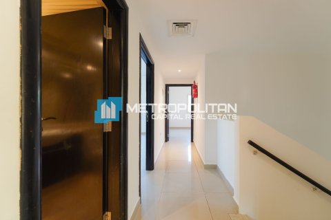 Adosado en venta en Al Reef, Abu Dhabi, EAU 4 dormitorios, 180.2 m2 № 652604 - foto 11