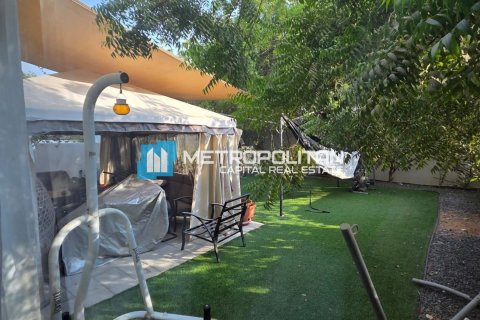 Adosado en venta en Al Reef, Abu Dhabi, EAU 4 dormitorios, 180.2 m2 № 652604 - foto 4