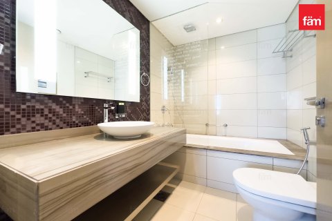 Business Bay, Dubai, UAE의 임대용 아파트 침실 2개, 129.5제곱미터 번호 629531 - 사진 18