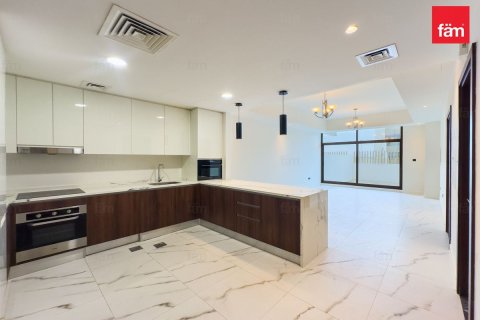 Villa til salgs i Dubai, Emiratene 4 soverom, 191.4 kvm Nr. 678983 - Foto 9