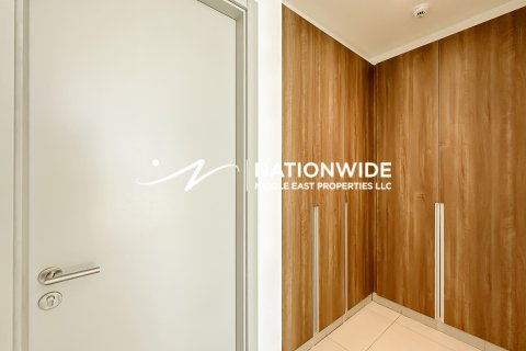 Apartament në Abu Dhabi, Emiratet e Bashkuara Arabe 3 dhoma gjumi, 178 m2. № 634256 - Foto 12