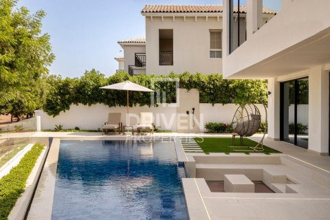 Vila di Jumeirah Golf Estates, Dubai, UAE 5 bilik tidur, 950 meter persegi № 652957 - foto 28