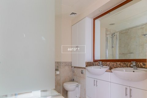 Apartment in Jumeirah Beach Residence, Dubai, UAE 2 bedrooms, 119.8 sq.m. № 630835 - photo 11