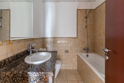 Apartment in Jumeirah Beach Residence, Dubai, UAE 2 bedrooms, 119.8 sq.m. № 630835 - photo 9