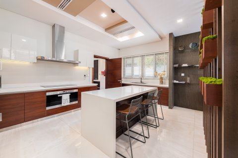 Üürile anda villa asukohaga Mohammed Bin Rashid City, Dubai, AÜE: 5 magamistoaga, 892.89 m² Nr 750944 - pilt 8