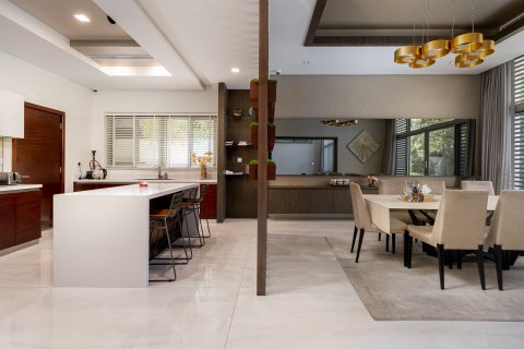 Üürile anda villa asukohaga Mohammed Bin Rashid City, Dubai, AÜE: 5 magamistoaga, 892.89 m² Nr 750944 - pilt 9