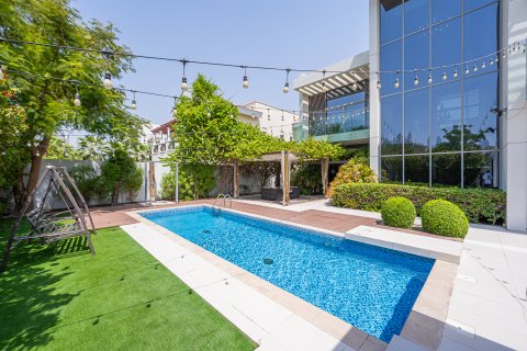 Üürile anda villa asukohaga Mohammed Bin Rashid City, Dubai, AÜE: 5 magamistoaga, 892.89 m² Nr 750944 - pilt 24