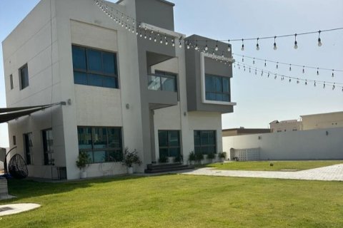 Apartmen di Al Khawaneej, Dubai, UAE 4 bilik tidur, 1115 meter persegi № 712216 - foto 6