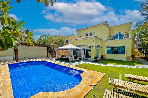 Jumeirah Park, Dubai, UAE의 임대용 빌라 침실 4개, 402.73제곱미터 번호 733995 - 사진 17