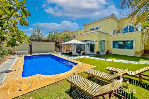 Villa Jumeirah Park, Dubaijā, AAE 4 istabas, 402.73 m2 Nr. 733995