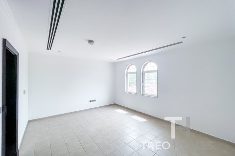Jumeirah Park, Dubai, UAE의 임대용 빌라 침실 4개, 402.73제곱미터 번호 733995 - 사진 13