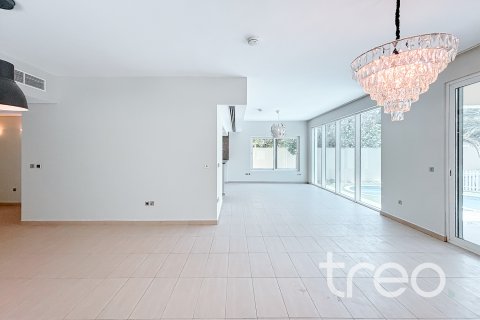 Villa til leie i Jumeirah Park, Dubai, Emiratene 4 soverom, 386.2 kvm Nr. 734001 - Foto 6