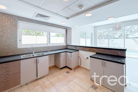 Villa til leie i Jumeirah Park, Dubai, Emiratene 4 soverom, 386.2 kvm Nr. 734001 - Foto 11