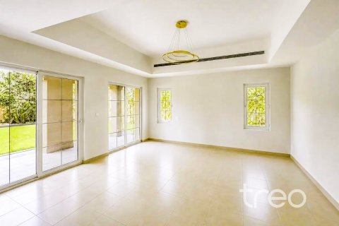 Villa te huur in Arabian Ranches, Dubai, VAE 5 slaapkamers, 450.02 vr.m., nr 733997 - foto 8