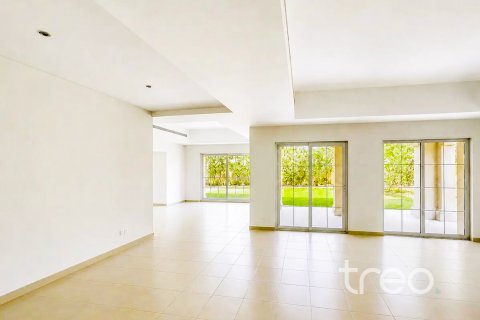 Villa te huur in Arabian Ranches, Dubai, VAE 5 slaapkamers, 450.02 vr.m., nr 733997 - foto 5