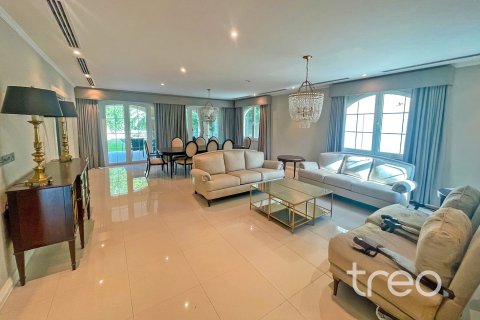 Villa para arrendamento em Jumeirah Park, Dubai, EAU 5 quartos, 435.62 m2 № 733996 - foto 3
