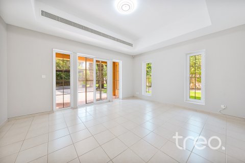 Villa te huur in Arabian Ranches, Dubai, VAE 5 slaapkamers, 405.15 vr.m., nr 733998 - foto 21