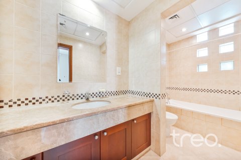 Villa te huur in Arabian Ranches, Dubai, VAE 5 slaapkamers, 405.15 vr.m., nr 733998 - foto 17