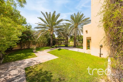 Villa te huur in Arabian Ranches, Dubai, VAE 5 slaapkamers, 405.15 vr.m., nr 733998 - foto 6