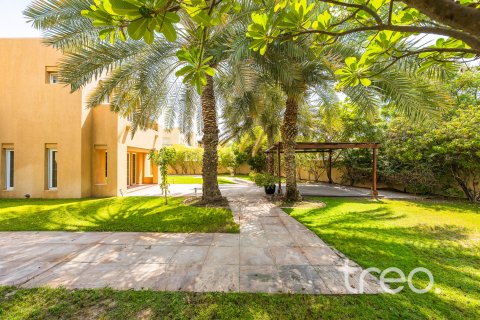 Villa te huur in Arabian Ranches, Dubai, VAE 5 slaapkamers, 405.15 vr.m., nr 733998 - foto 3