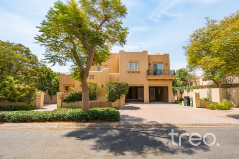 Villa te huur in Arabian Ranches, Dubai, VAE 5 slaapkamers, 405.15 vr.m., nr 733998 - foto 1